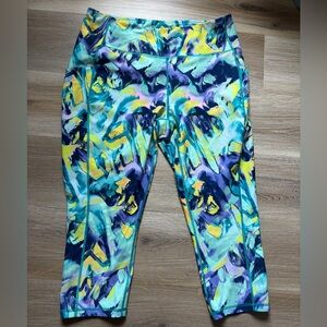 Tek Gear 1X Capri Leggings with pockets